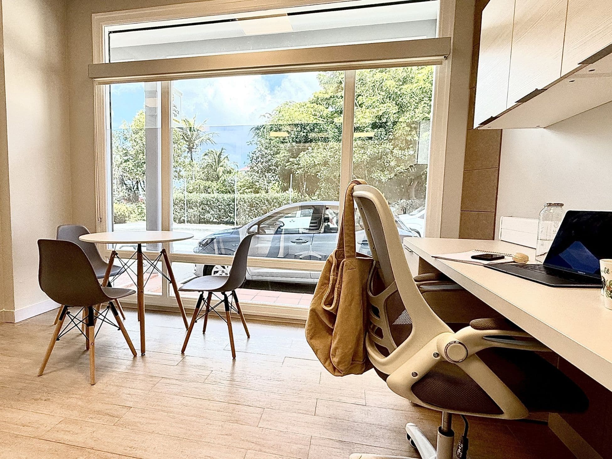 Bureau avec vue